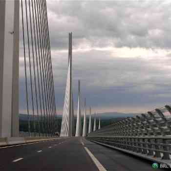 Click para ampliar. Pulsa en el nombre para ver la ficha. Millau_Vista de la calzada